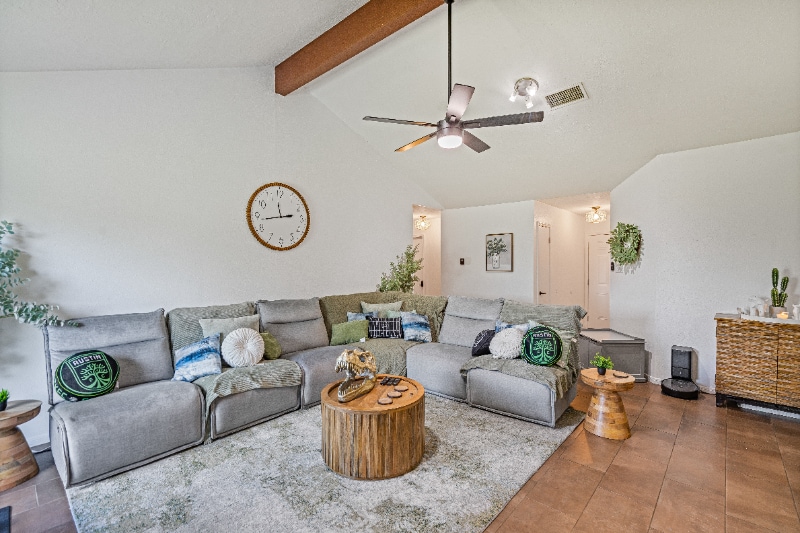 Building Photo - 804 Sylvia Ln