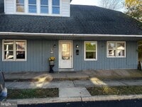 Building Photo - 366-SIDE W Mt Vernon St