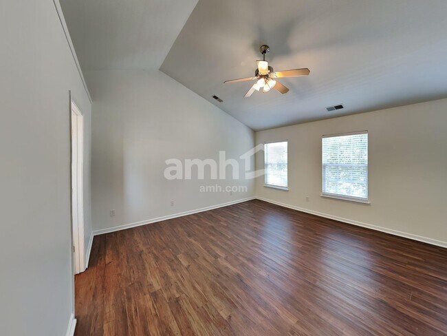 Building Photo - 130 Nevis Ln