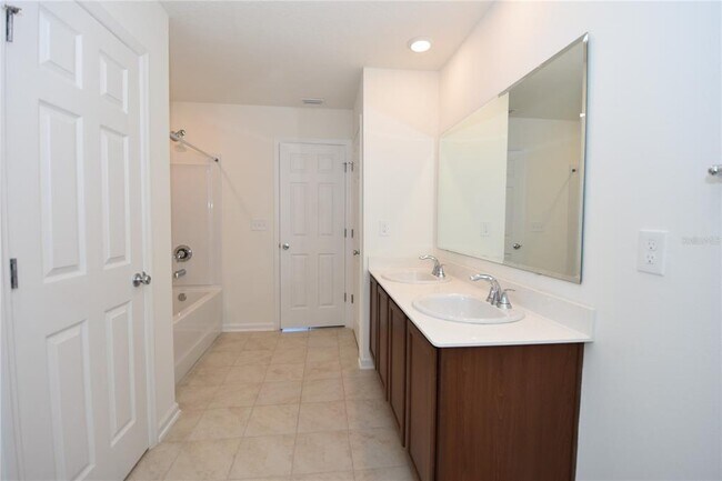 Building Photo - 24 Windsor Ter