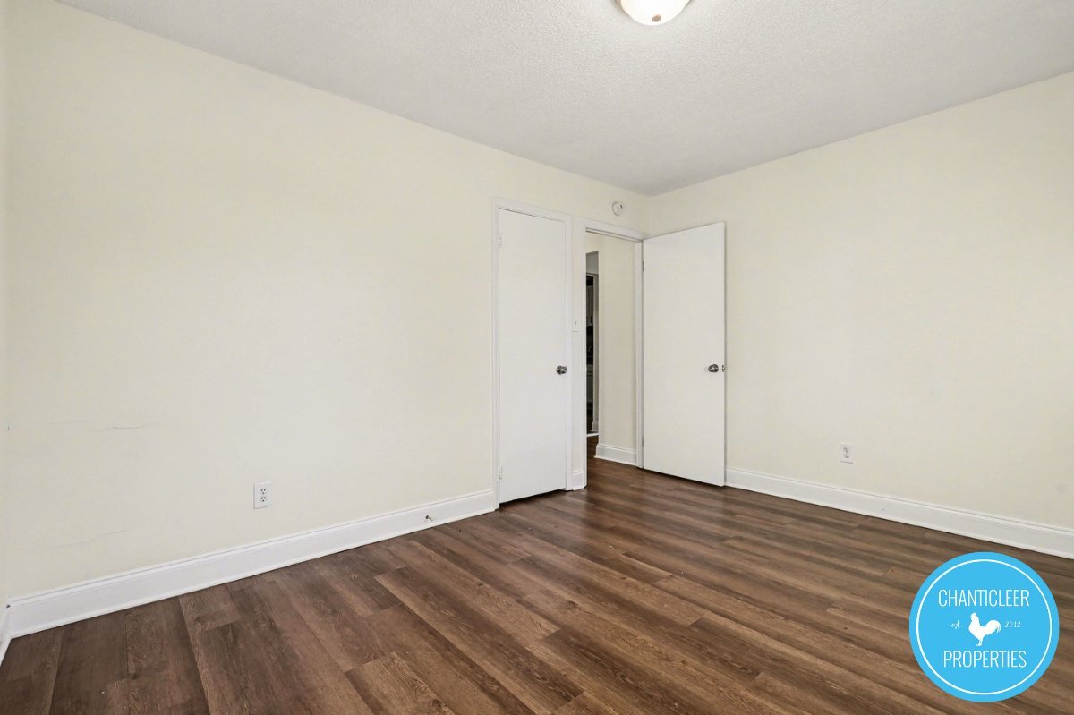 Building Photo - 115 Florence St