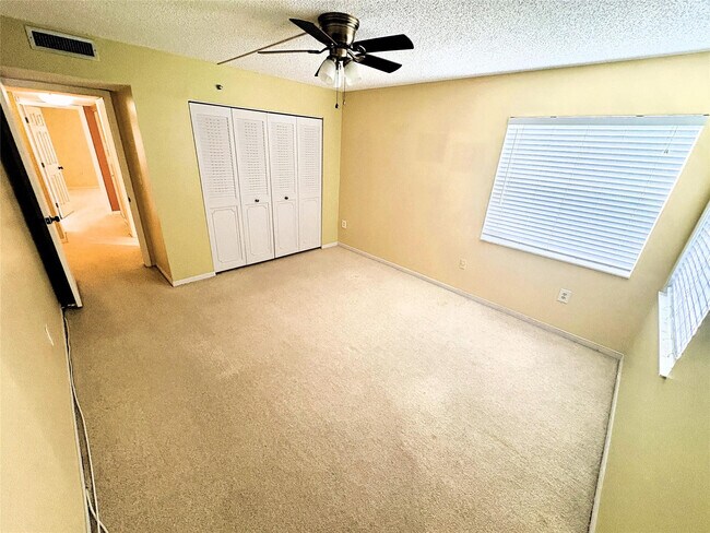 Building Photo - 3940 Inverrary Blvd