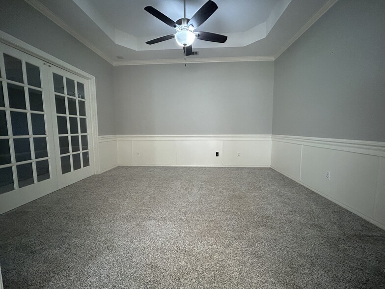 Formal dining/office - 8709 Canopy Oaks Dr
