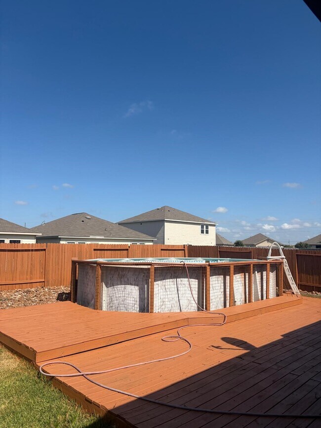 Building Photo - 10133 Pappas Dr