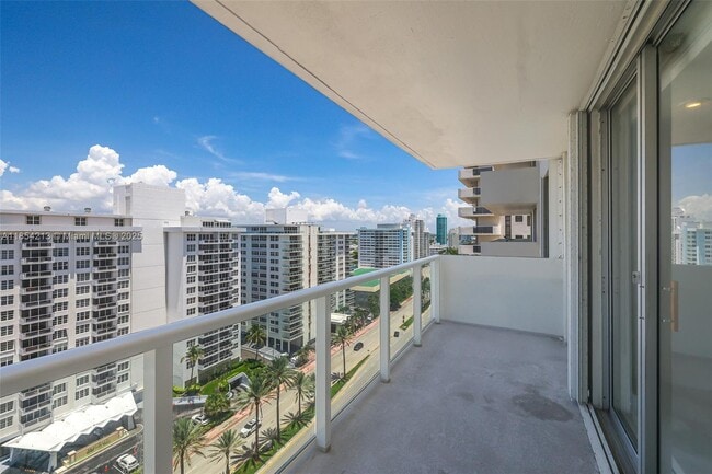 Building Photo - 5701 Collins Ave