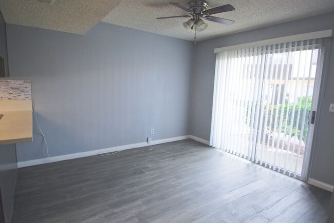 Building Photo - 1097 S Santo Antonio Dr