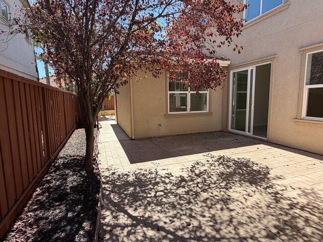 Building Photo - CALIFORNIA - 2340