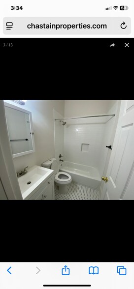 Building Photo - 18 Hemlock Dr