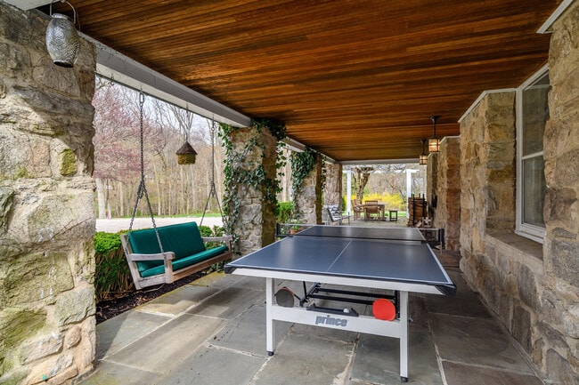 Building Photo - 58 Woodchuck Ln