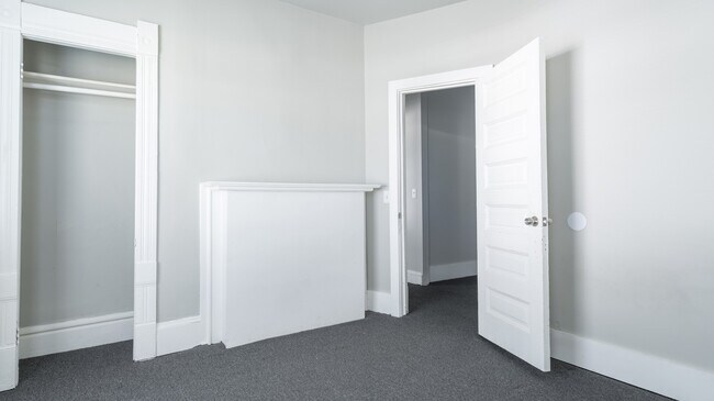 Building Photo - 2226 Glenwood Ave