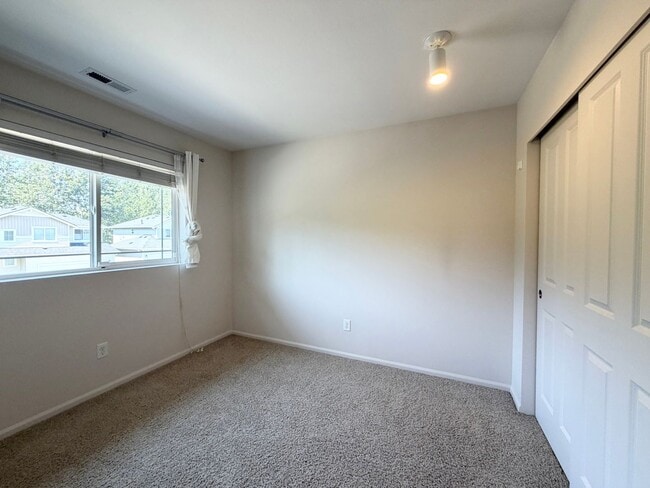 Building Photo - Updated Lakeland Hills Home w/ Air conditioning