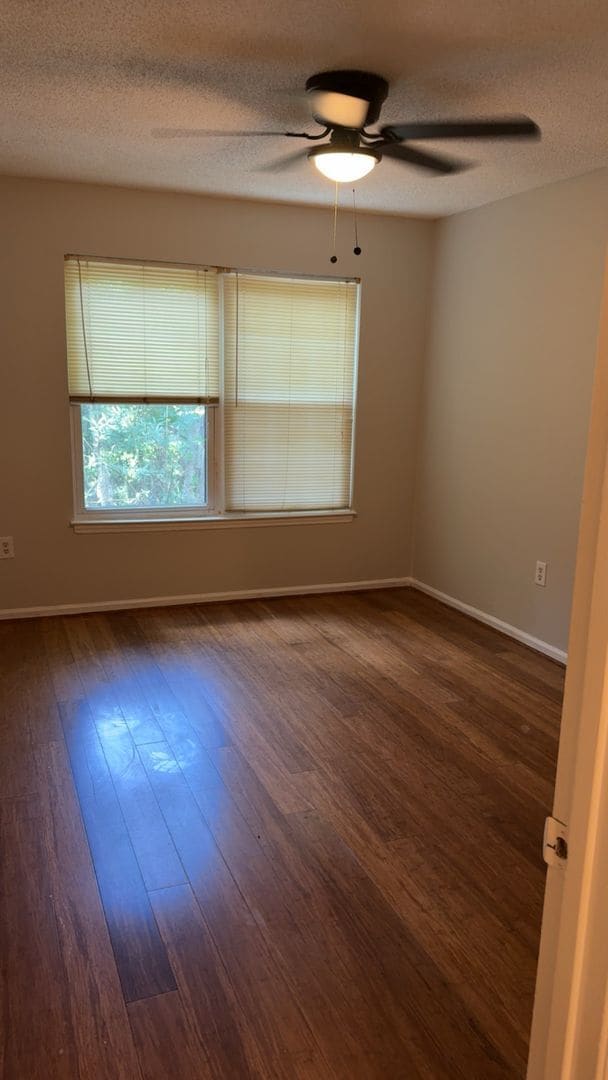 Building Photo - 153 Holland Park Cir