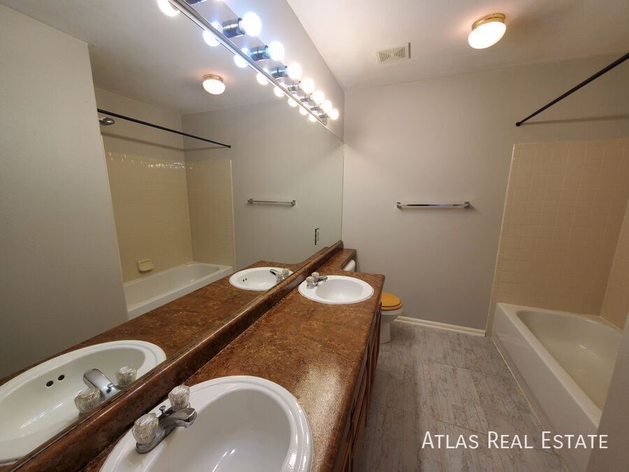 Building Photo - 4188 Ascendant Dr