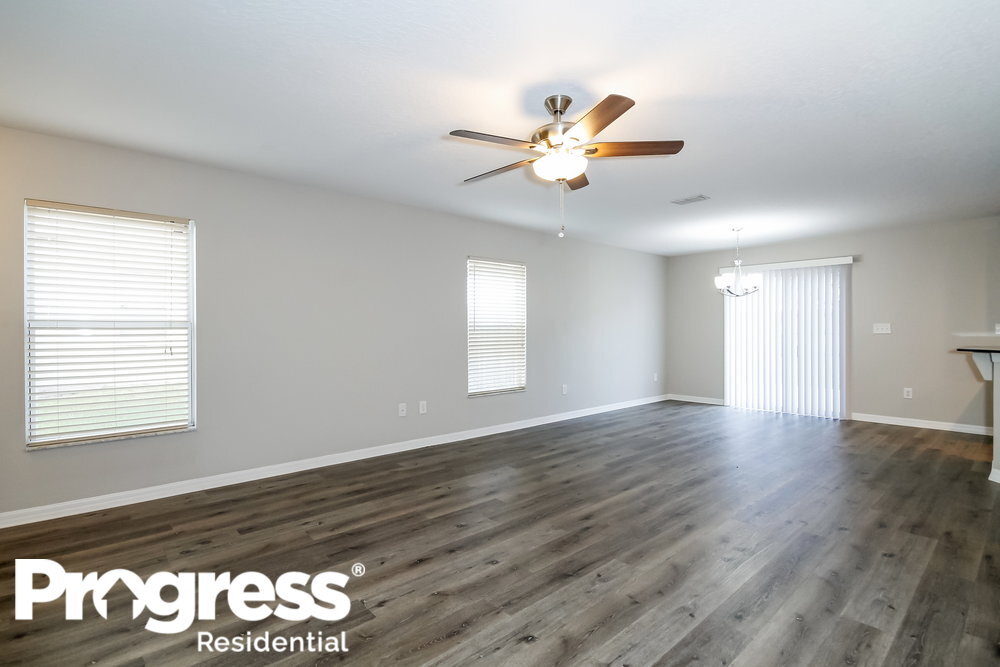 Building Photo - 9540 Simeon Dr