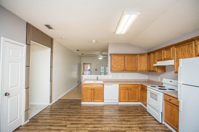 Building Photo - 6536 86th St