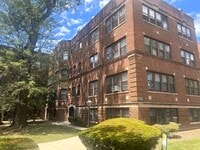 Building Photo - 104 Lincoln Ave