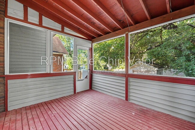 Building Photo - 6735 Plainfield Rd