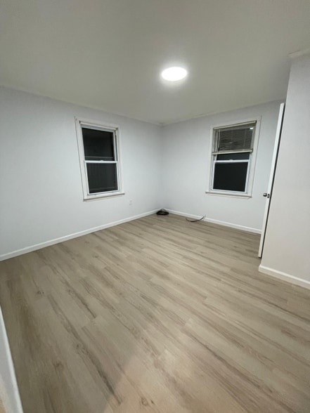 Building Photo - 11 Heights Trail