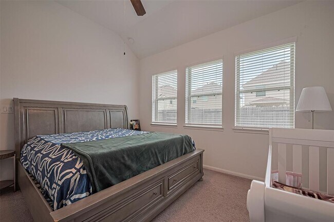 Building Photo - 14214 Singing Oaks Trl