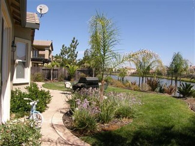 Building Photo - Lake front home in Westlake in Natomas, gated community