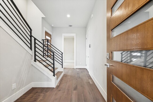 Building Photo - 1617 Wheeler Ave