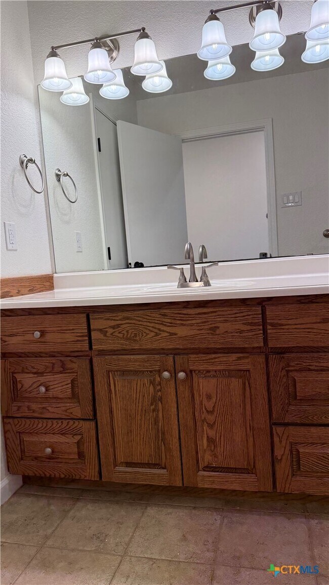 Building Photo - 301 Westbend Cir