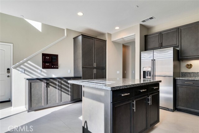 Building Photo - 4959 Camarillo Ln