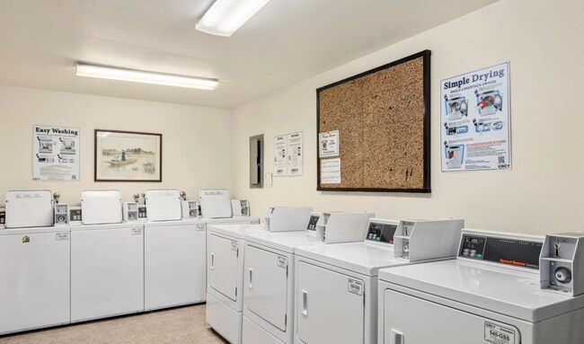 Building Photo - Updated Bellevue Condo with Reserved Parki...
