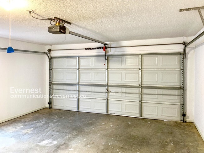 Building Photo - 153 Jasmine Dr