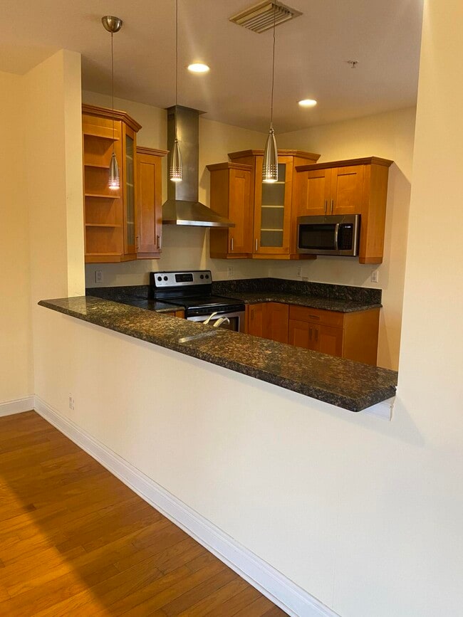 Building Photo - 1950 Presidential Way