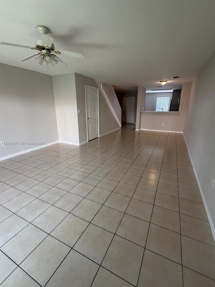 Building Photo - 3023 SW 129th Ter