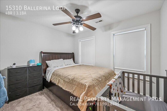 Building Photo - 15310 Ballerina Lp