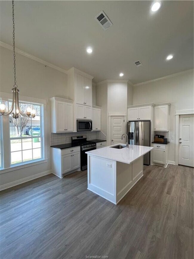 Building Photo - Brand New Townhome for Lease Available 12/18/2025