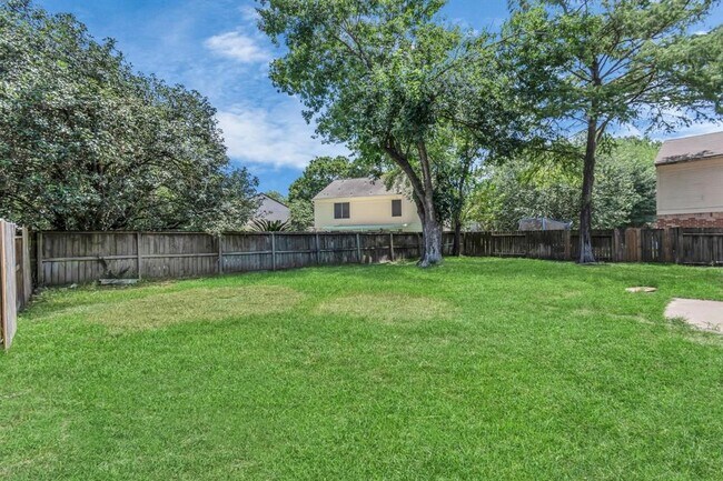 Building Photo - 15918 Pinyon Creek Dr