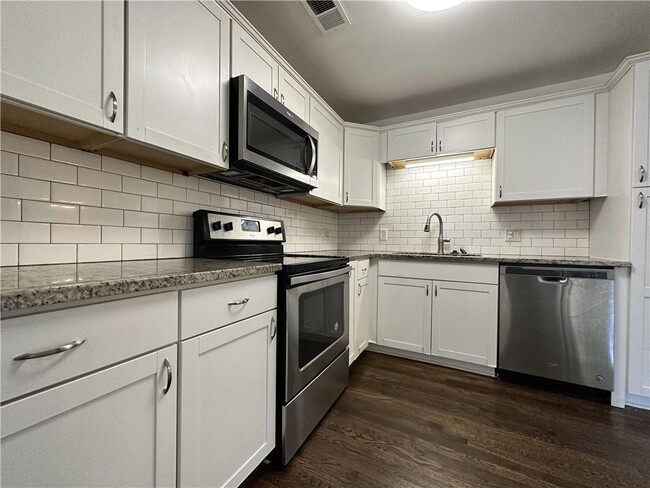 Building Photo - 503 Concord Woods Dr SE