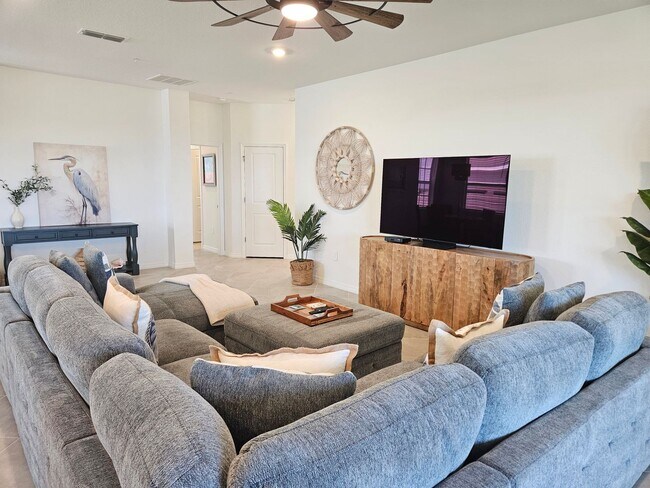 Building Photo - 12665 Radiance Ct