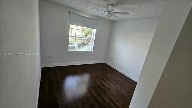 Building Photo - 5084 NW 112th Ct