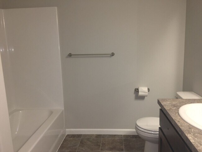 Building Photo - 3 Bedroom 2 Bath Home in Fieldstone Crossing