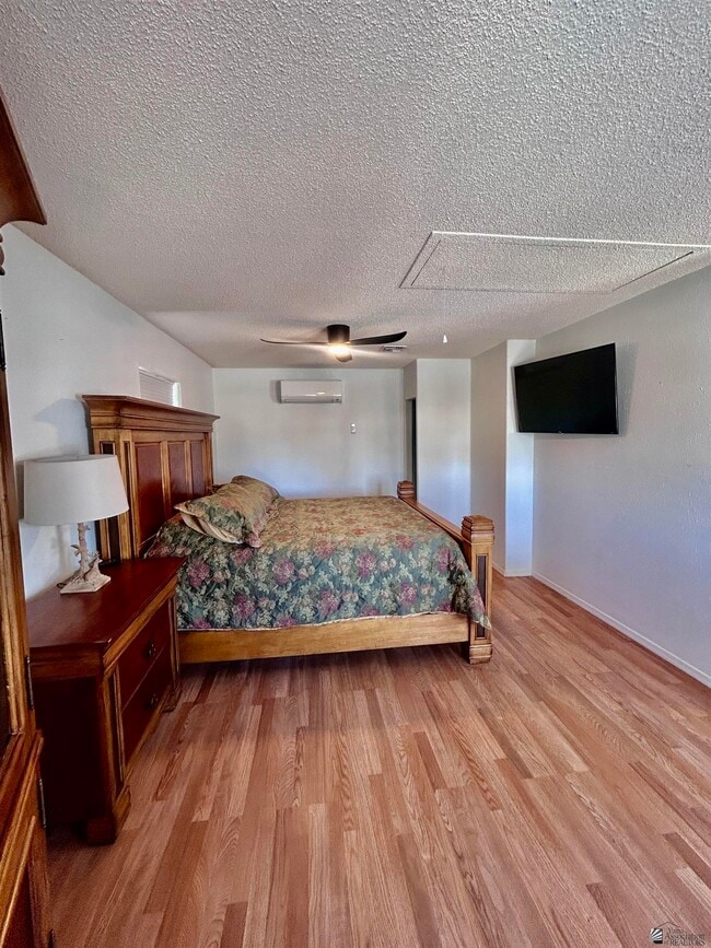 Building Photo - 13407 E 55th St