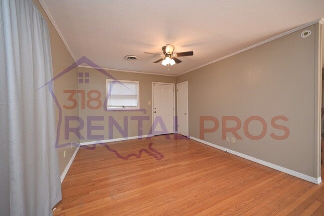 Building Photo - 1707 Lind Dr