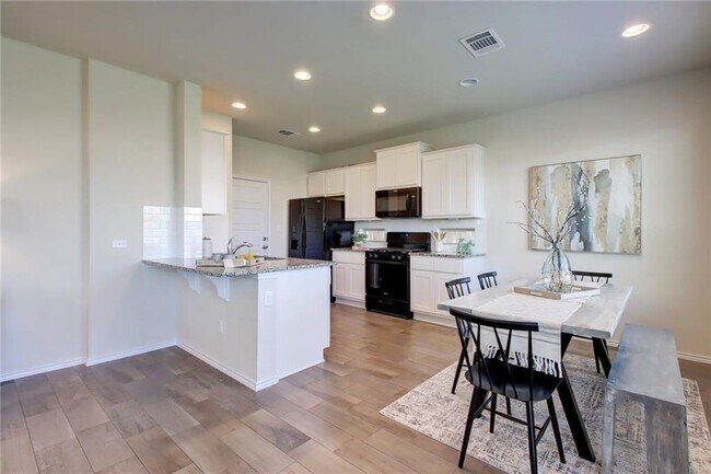 Building Photo - 1031 Chad Lp