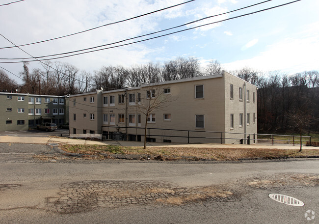 Building Photo - 15th Place Apartments