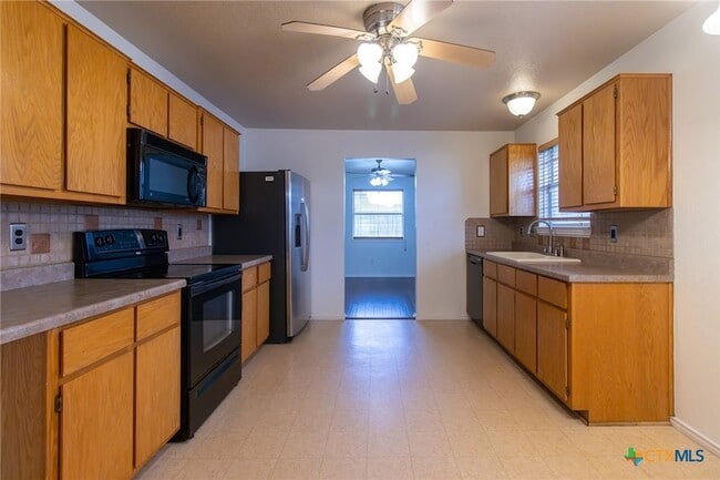 Building Photo - 4507 Aspen Dr