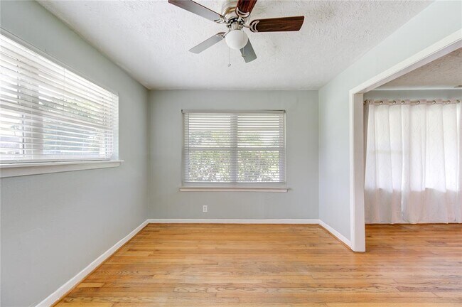 Building Photo - 5025 Hazelton St