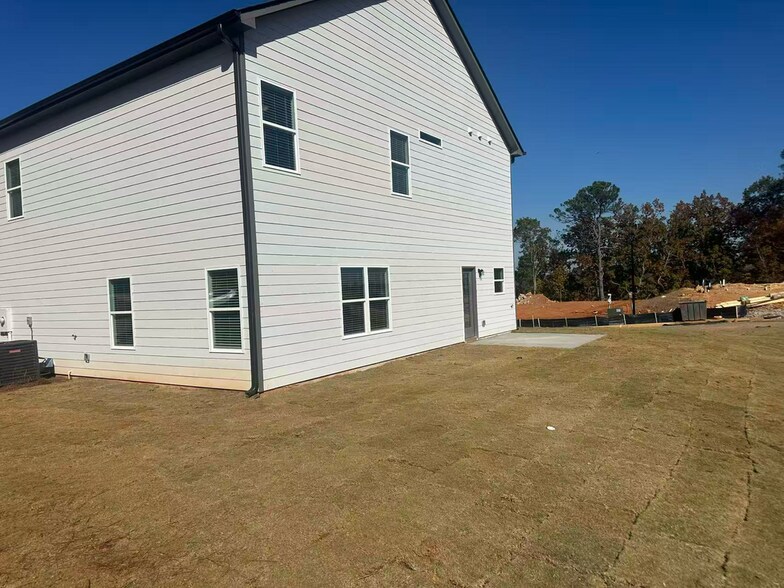 Building Photo - 829 Kensington St