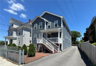 Building Photo - 171 N Bend St