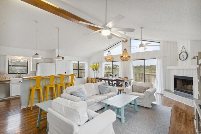 Building Photo - 22518 Felicia Dr