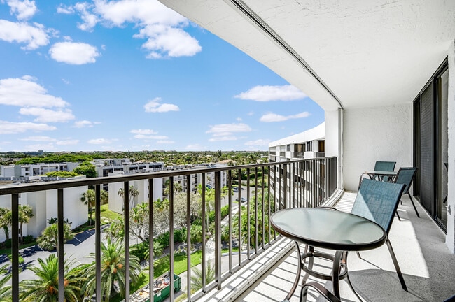 Building Photo - 1300 Jimmy Buffett Mem Hwy