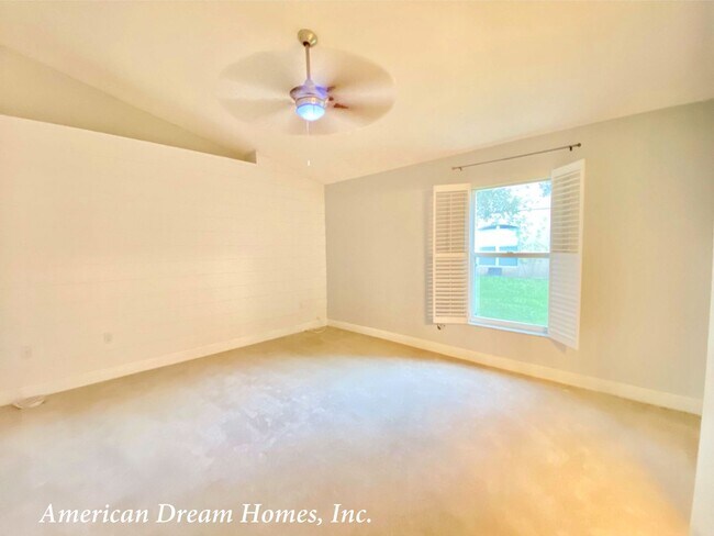 Building Photo - Wonderful Home in Andover Lakes!