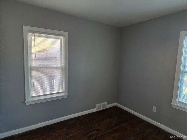 Building Photo - 19496 Braile St